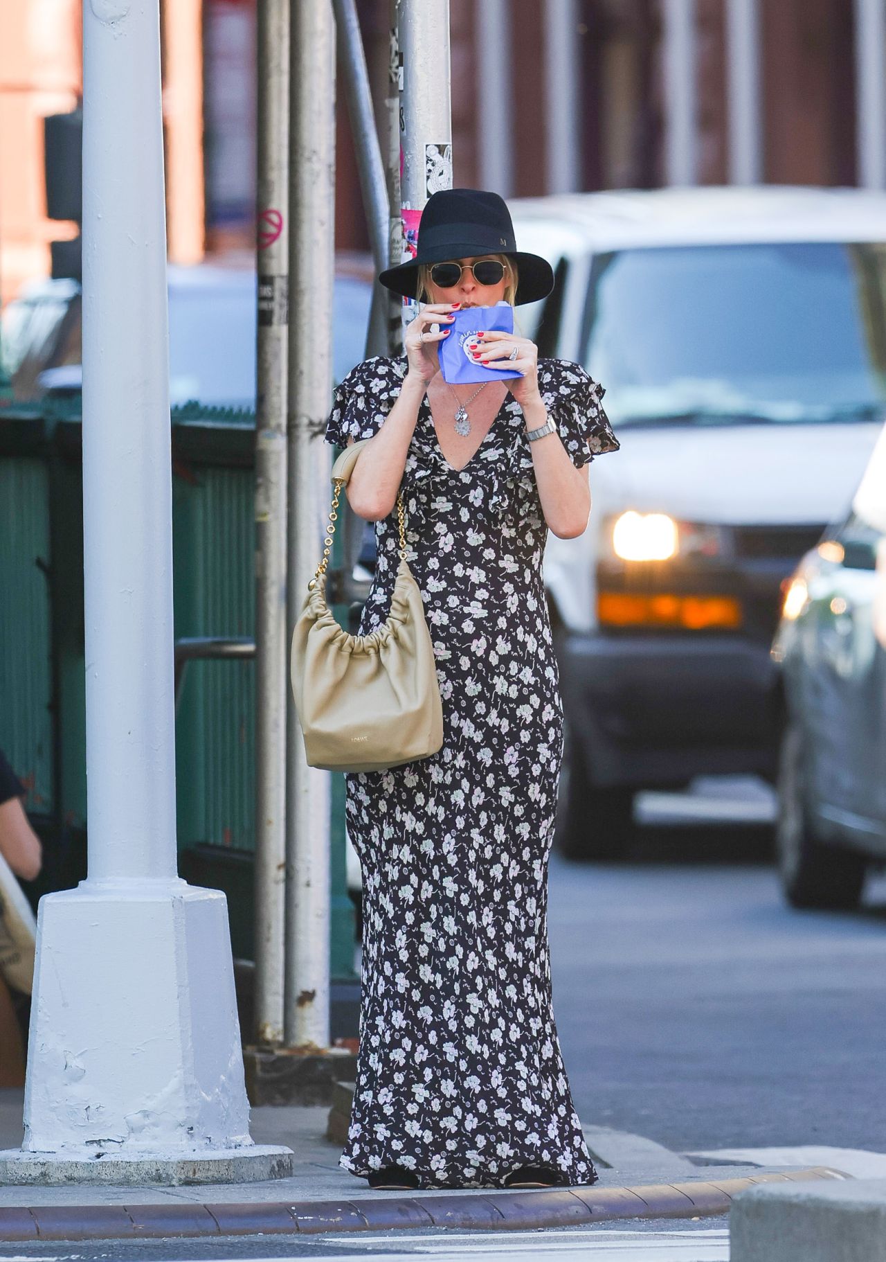 NICKY HILTON WAS SPOTTED OUT ENJOYING A WALK IN THE BIG APPLE4